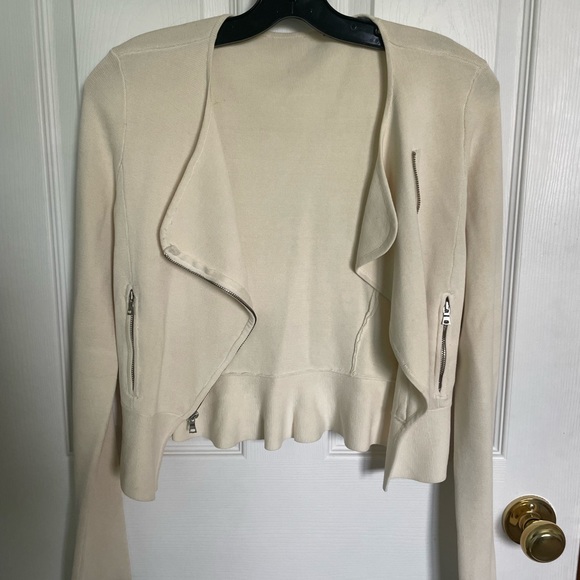 BCBG Maxazria peplum cardigan/top - Picture 2 of 3